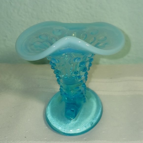Vintage Fenton Hobnail Blue Opalescent Cornucopia Candle Holder ca. 1940 - 1942 - Picture 3 of 6